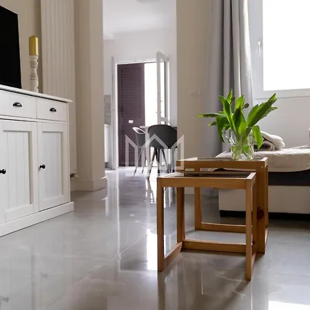 Gold River House 费拉拉