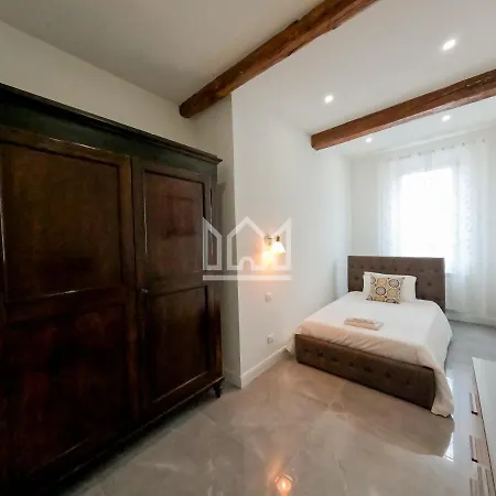 Gold River House Apartman Ferrara