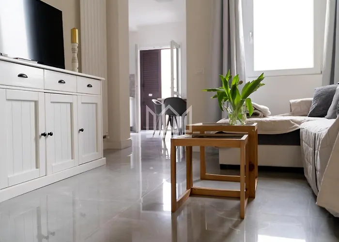 Gold River House Ferrara