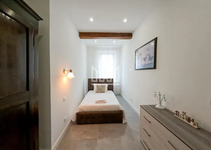 Apartman Gold River House