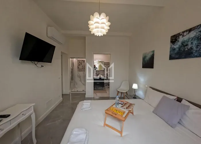 Gold River House Ferrara